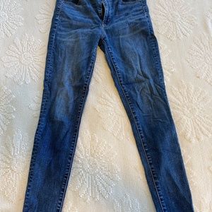 American Eagle Super High Rise Jegging Jeans Size 4 Short